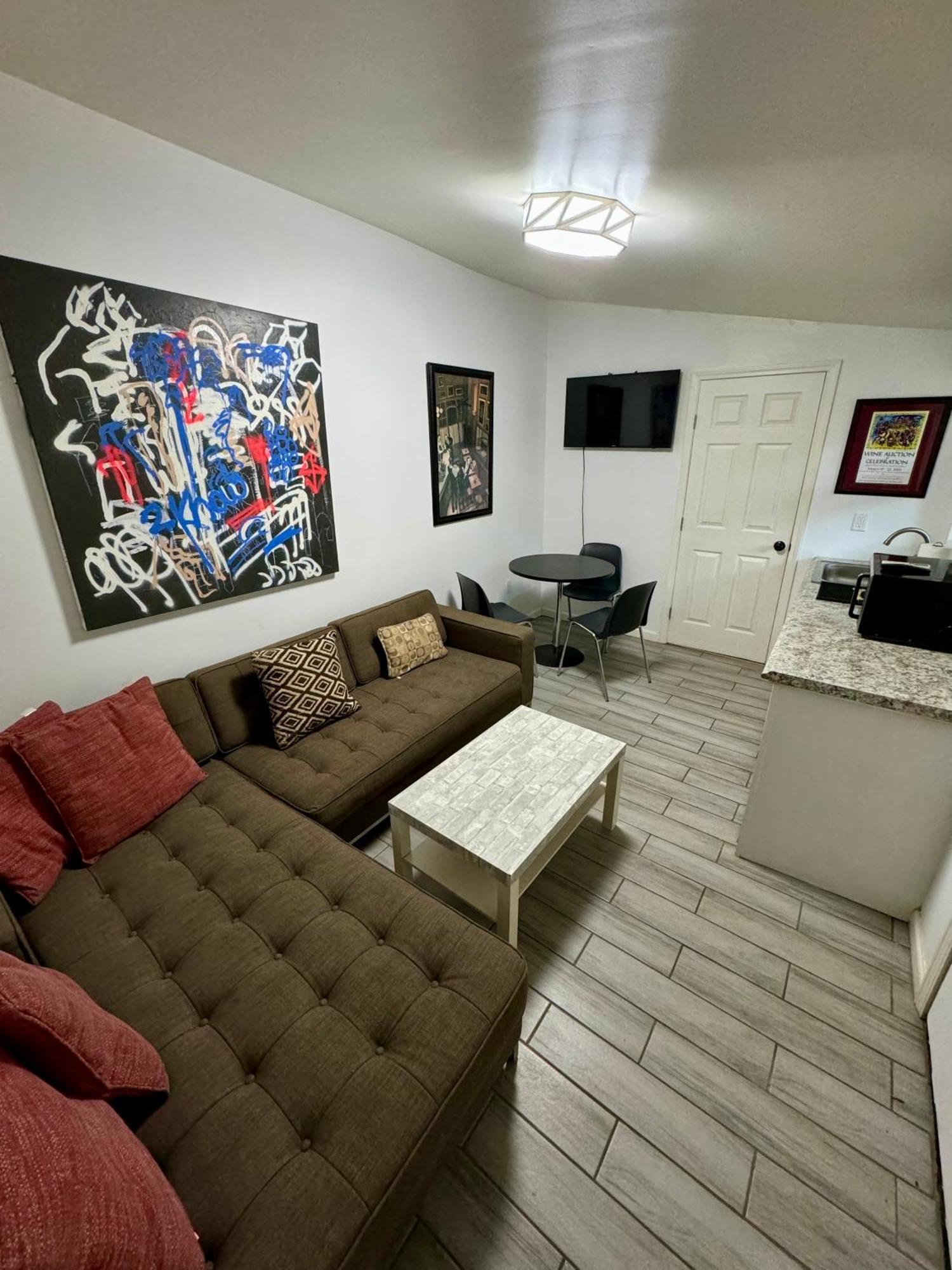 One Bedroom Apartment With Hot Tub 2 Blocks To Magazine Street นิวออร์ลีนส์ ภายนอก รูปภาพ